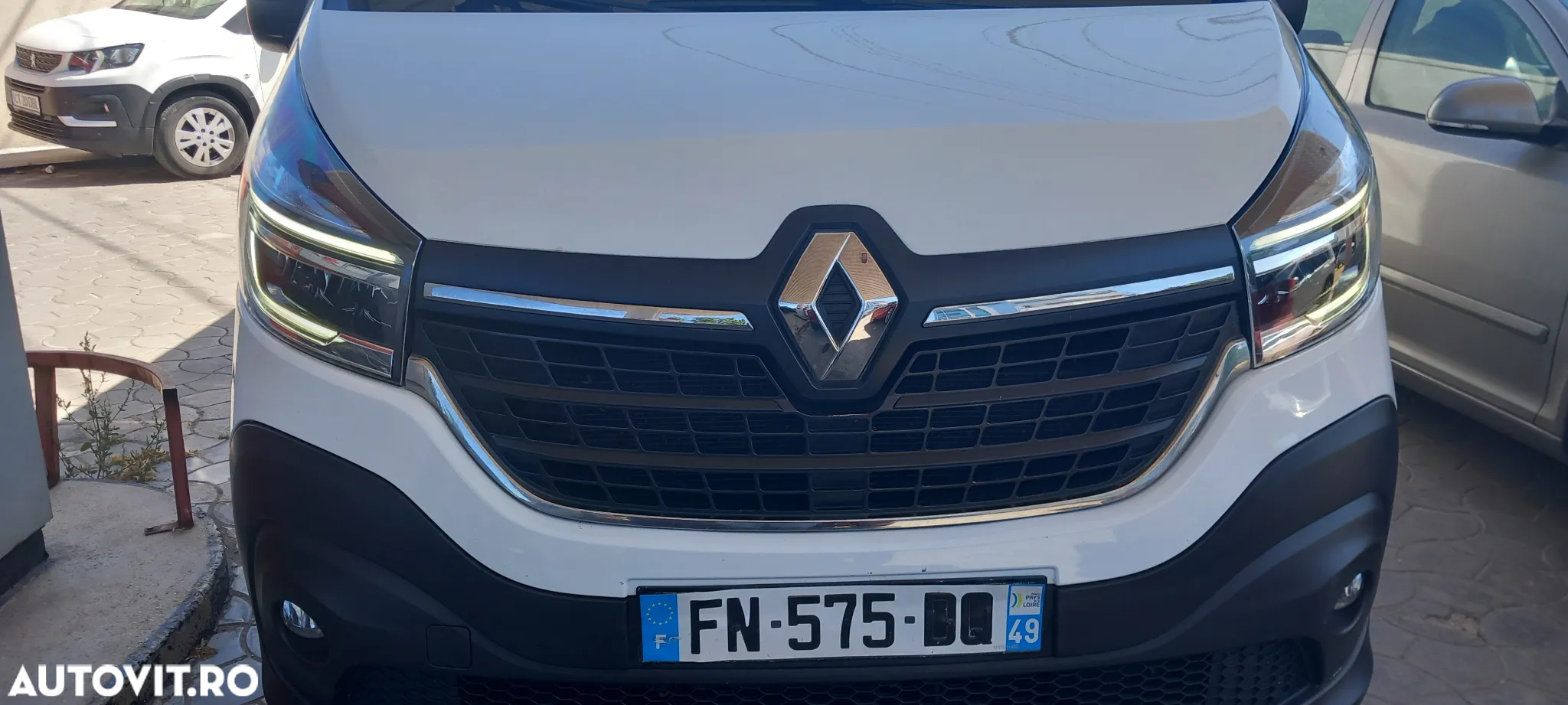 Renault Trafic - 12