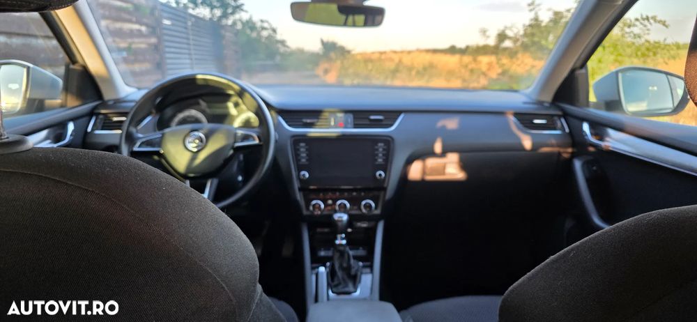 Skoda Octavia 2.0 TDI 4x4 DSG Scout - 10