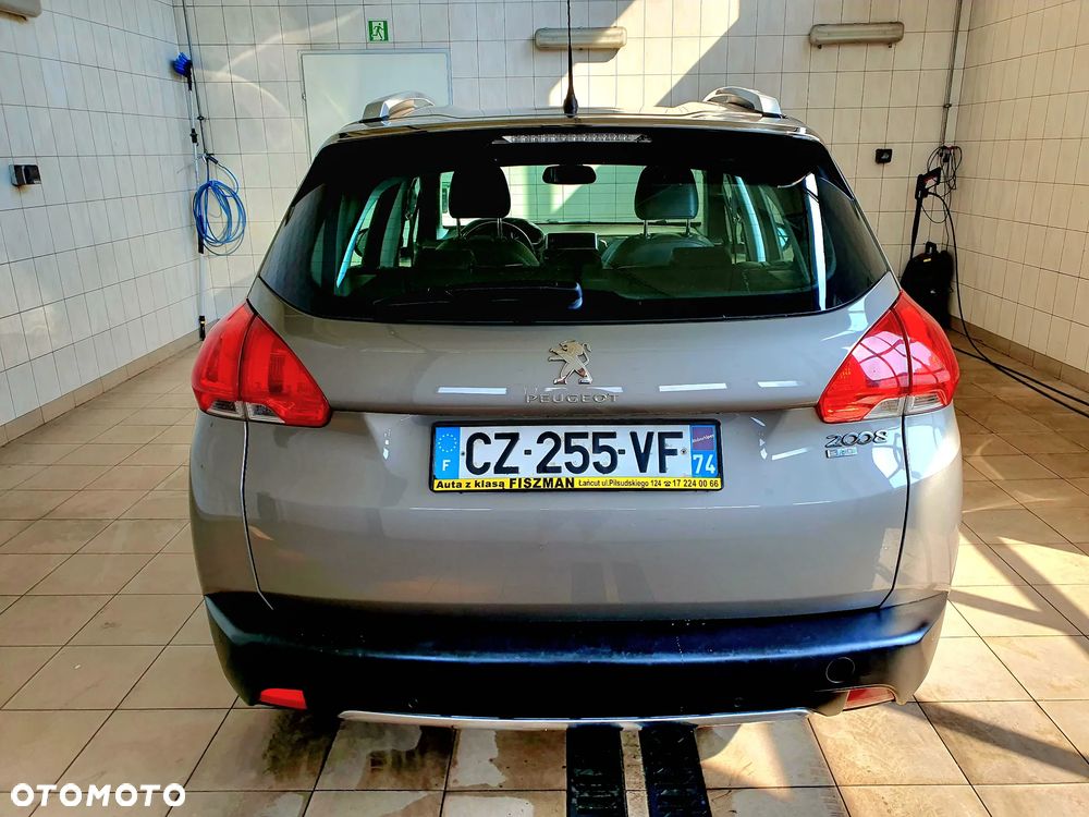 Peugeot 2008 1.6 e-HDi Allure S&S - 6