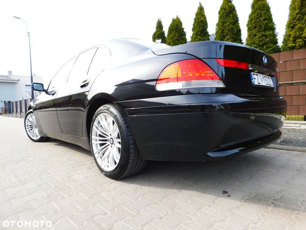 BMW Seria 7 745Li - 6