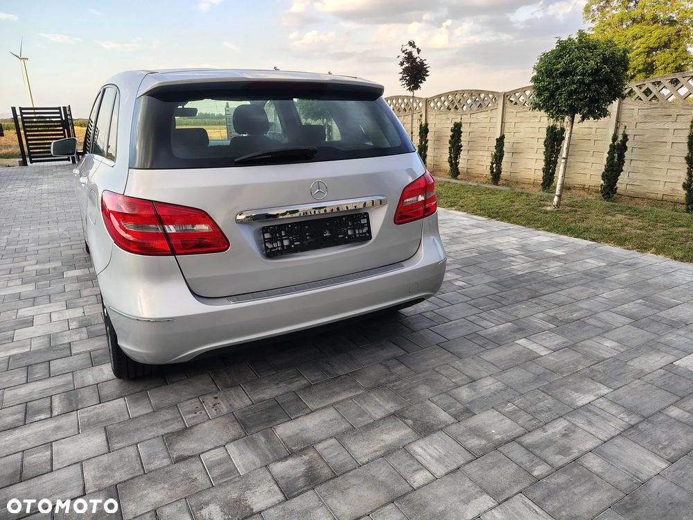 Mercedes-Benz Klasa B 180 BlueEFFICIENCY Edition Style - 6