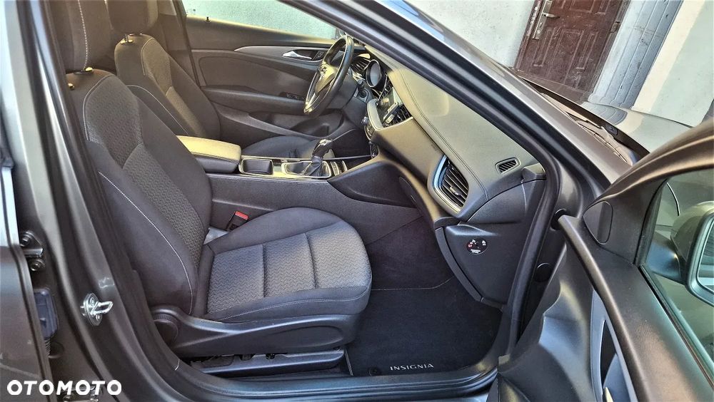 Opel Insignia 2.0 CDTI Innovation S&S - 10