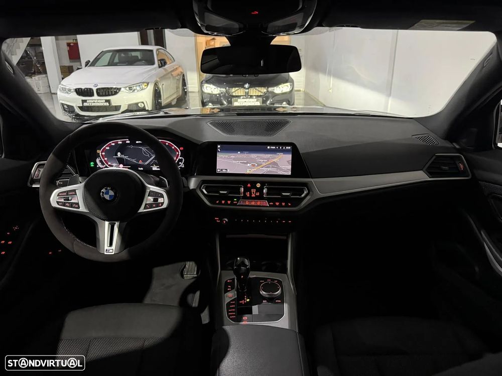 BMW 330 e Pack M Auto - 36
