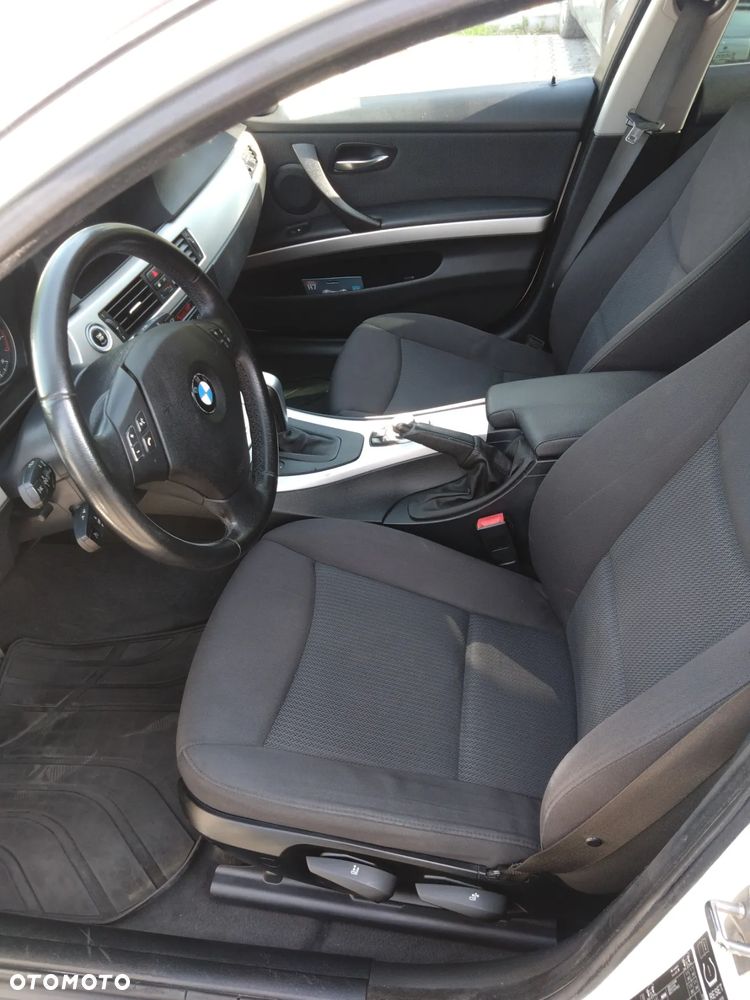 BMW Seria 3 - 22