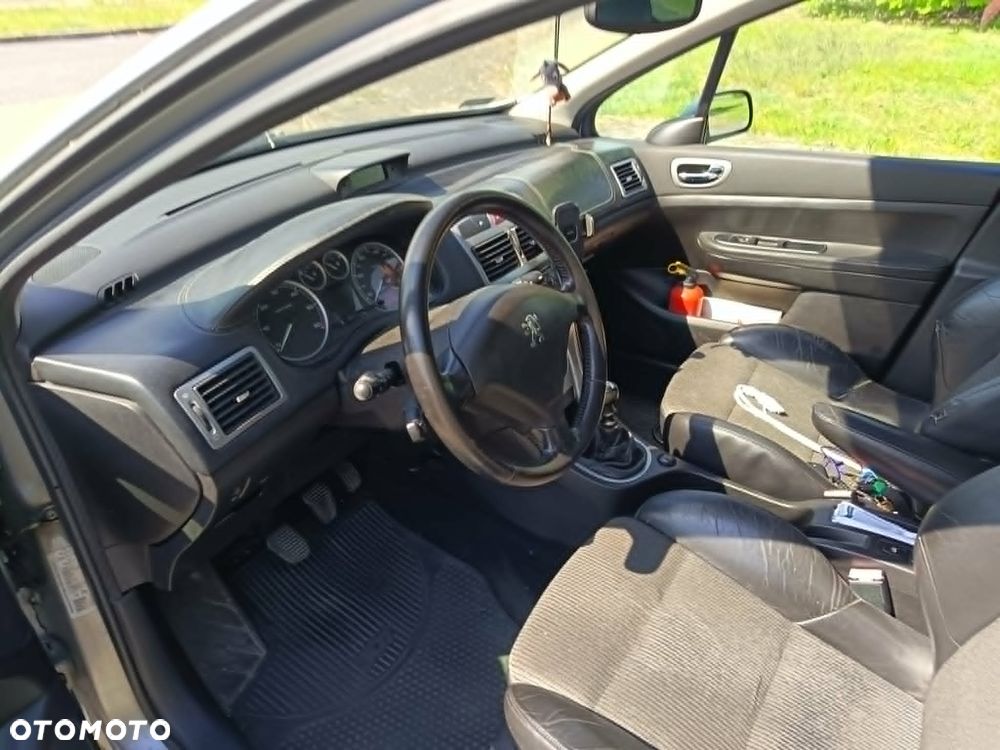 Peugeot 307 HDi SW 135 Premium - 22