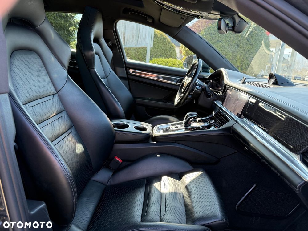 Porsche Panamera - 9