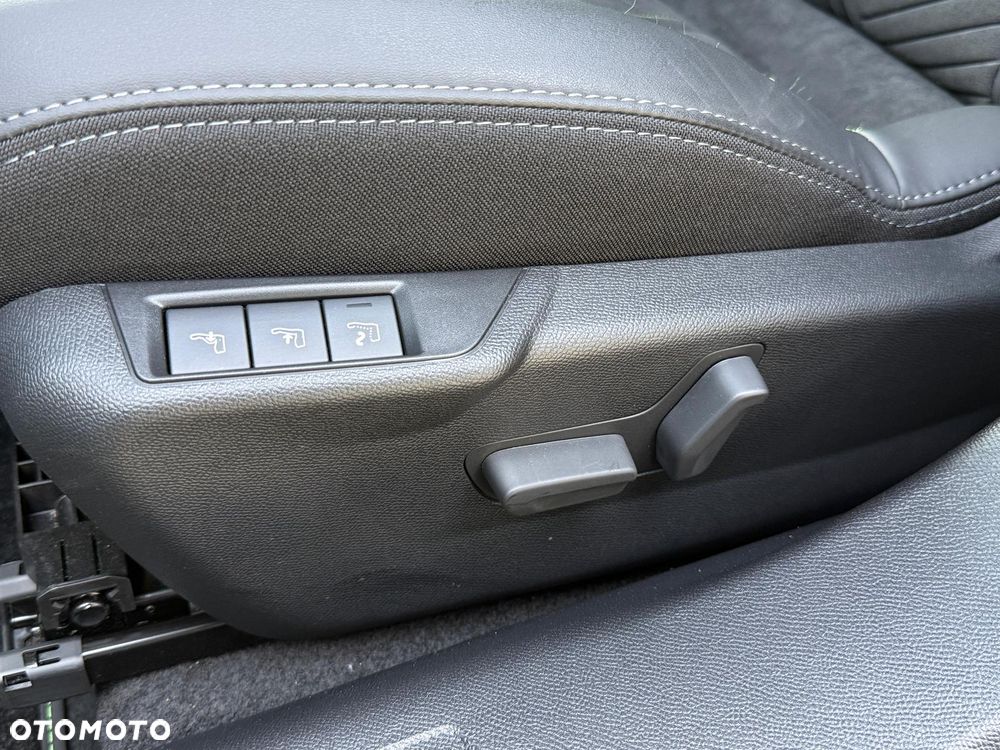 Peugeot 2008 1.2 PureTech GT S&S EAT8 - 34