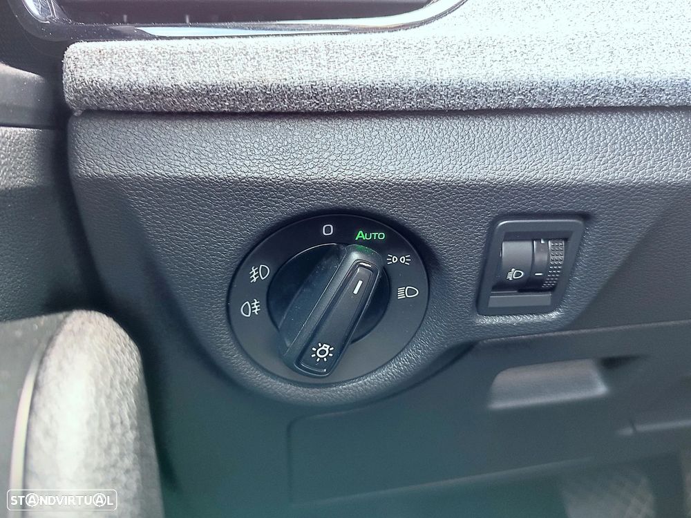 Skoda Kamiq 1.0 TSI Style DSG - 25
