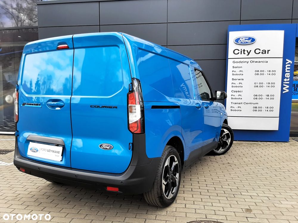 Ford Courier - 36