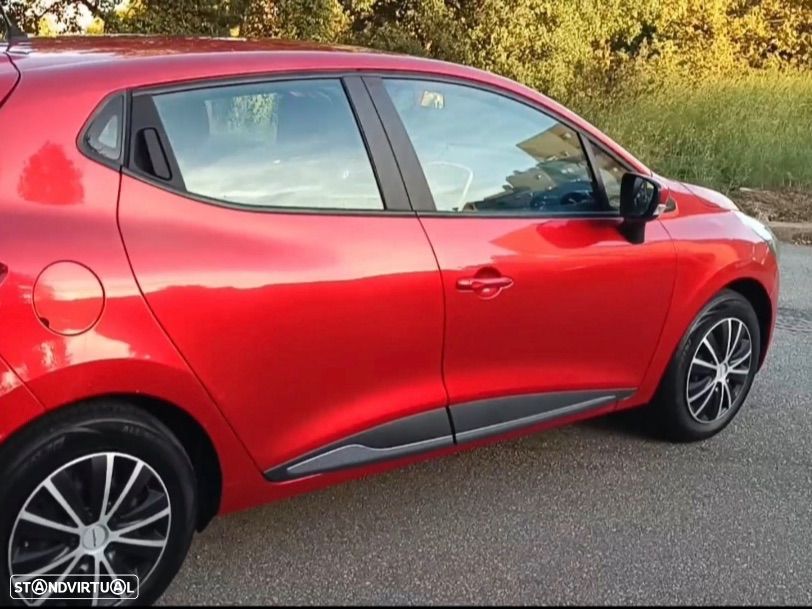 Renault Clio - 2