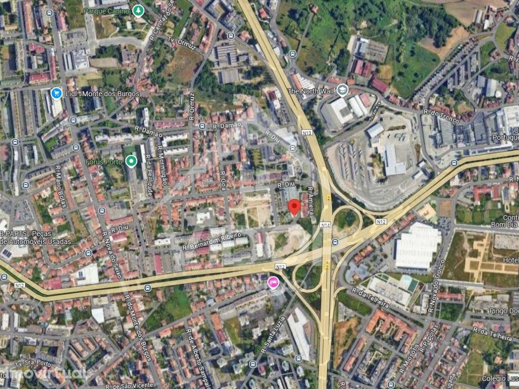 Garagem Fechada Montes Burgos - Grande imagem: 2/6