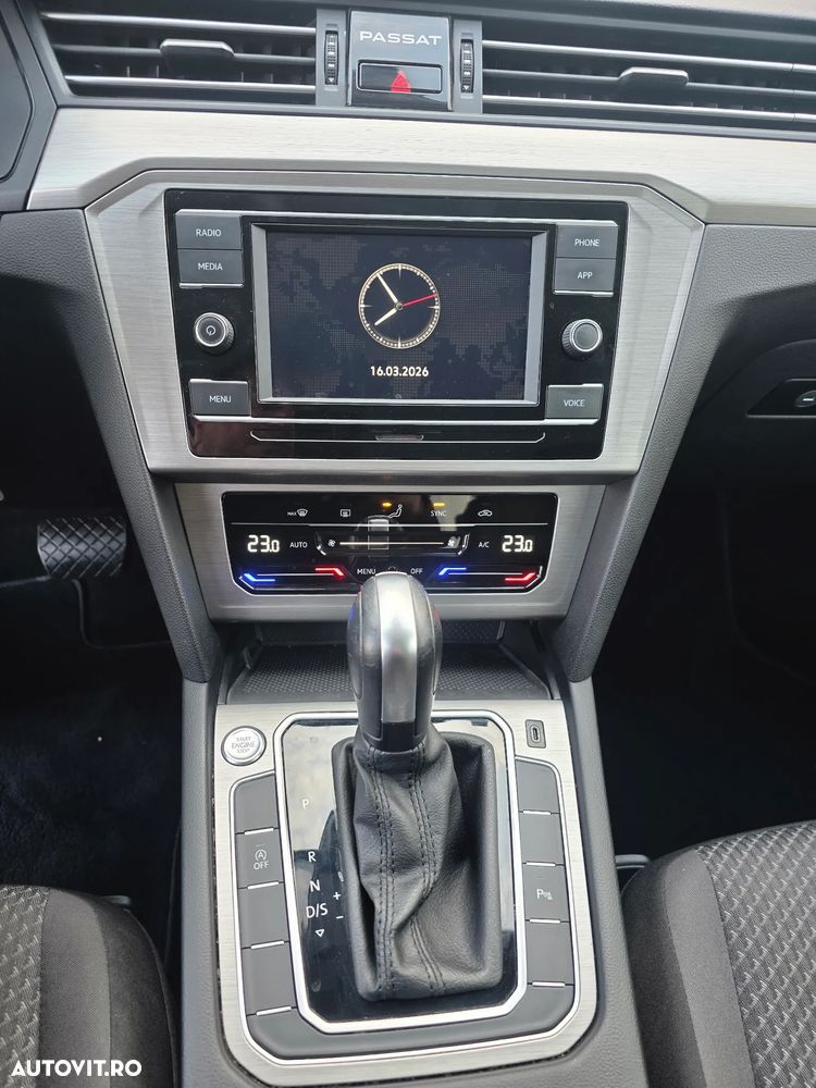 Volkswagen Passat 2.0 TDI SCR DSG Business - 12