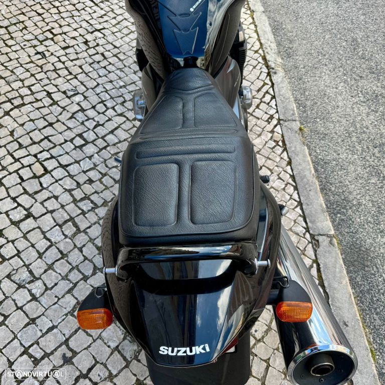 Suzuki GSX 1400 - 13