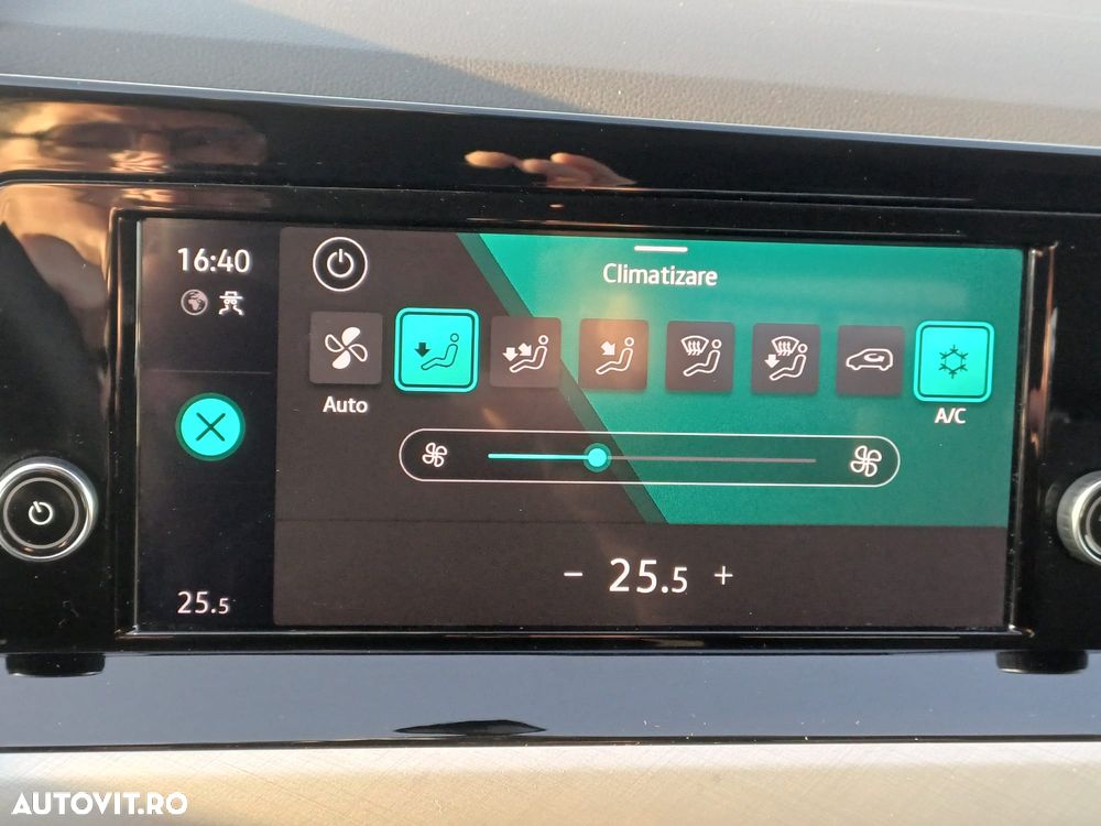 Volkswagen Golf 1.5 TSI ACT Life - 22