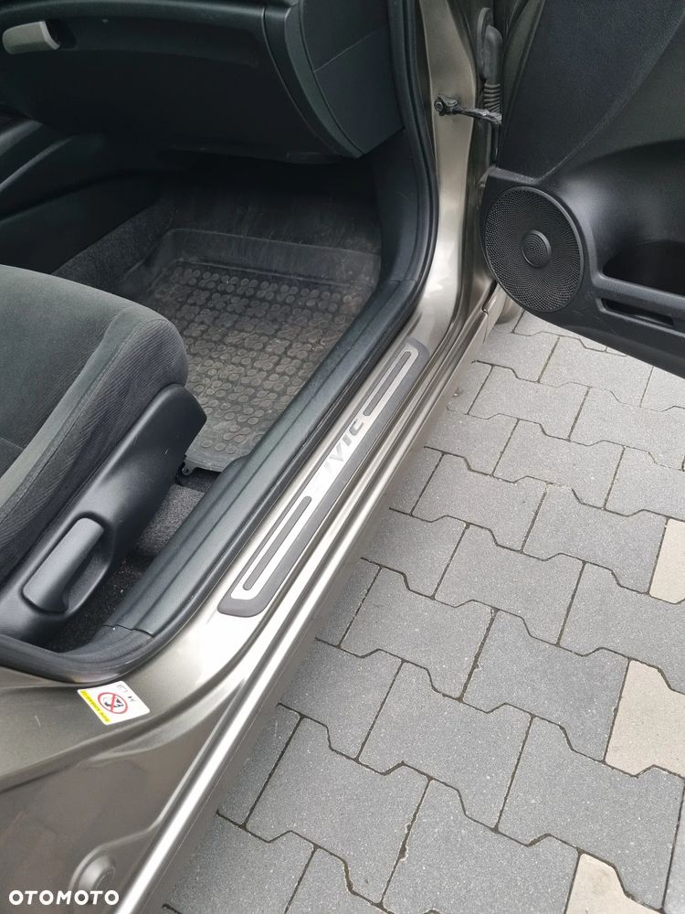 Honda Civic 1.8 Executive - 30