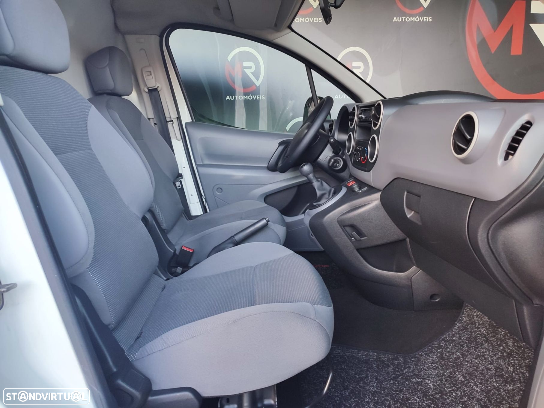 Peugeot Partner 1.6 HDi Confort Isótermica C/ Frio 90 Cv 2 Lug 5 Pts - 23