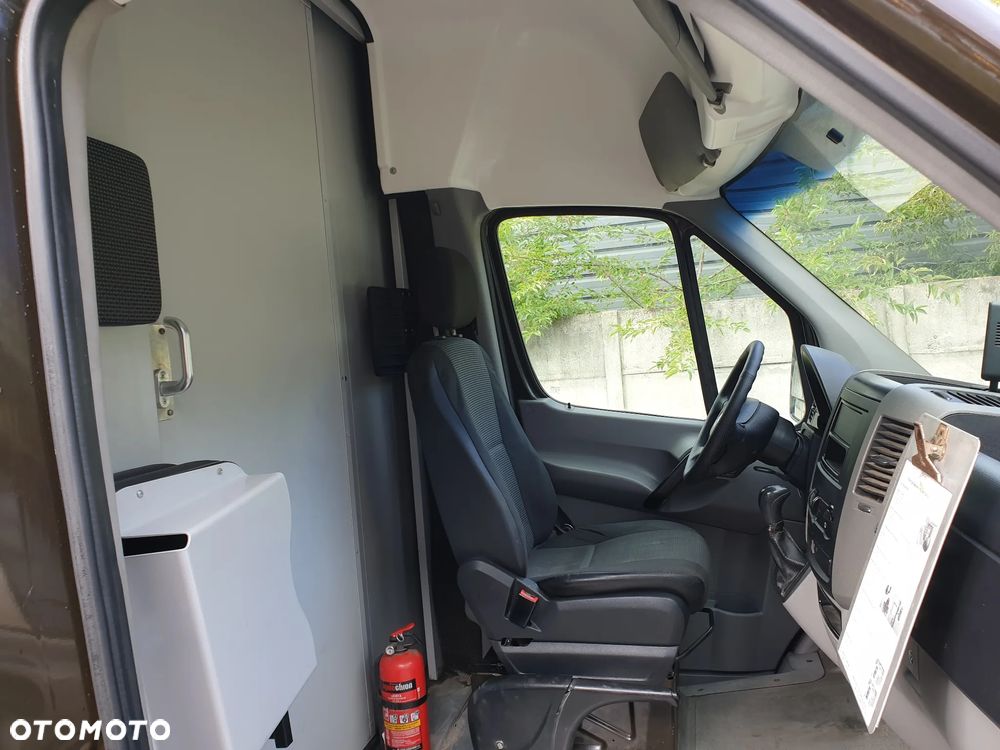 Mercedes-Benz SPRINTER - 15