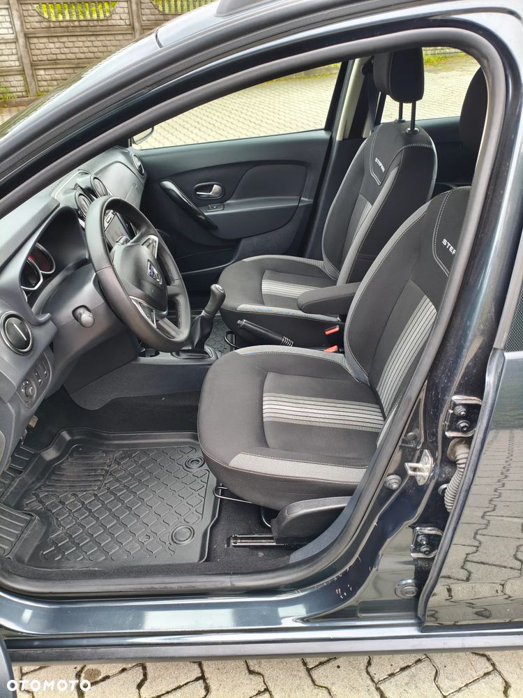 Dacia Sandero 0.9 TCe SL Celebration S&S EU6 - 11