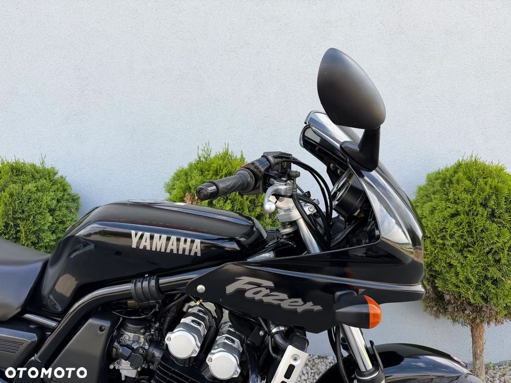 Yamaha FZS - 14