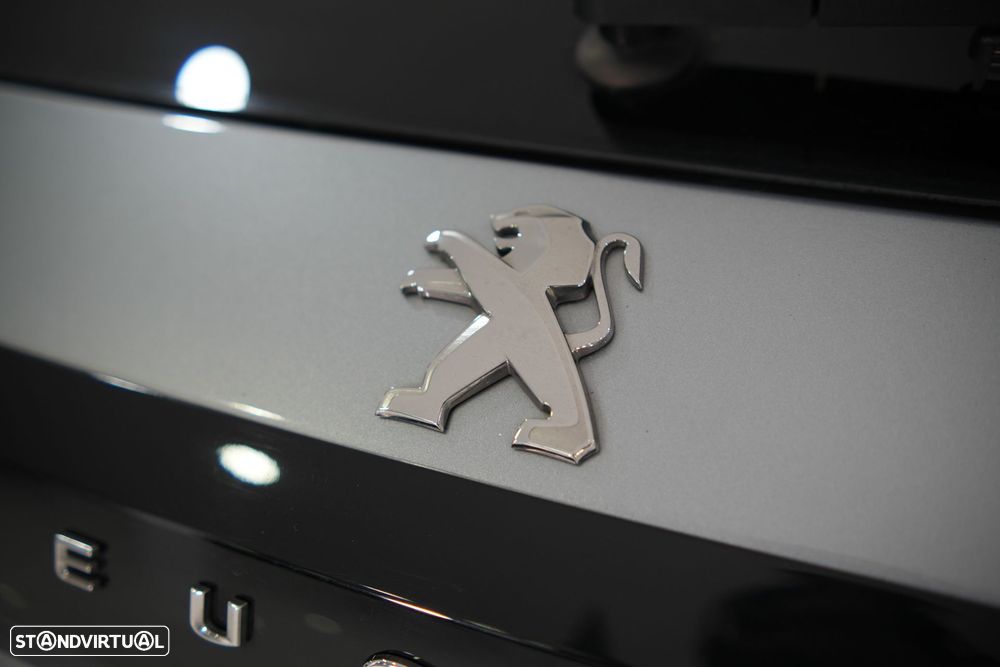 Peugeot 208 1.2 PureTech Allure - 16