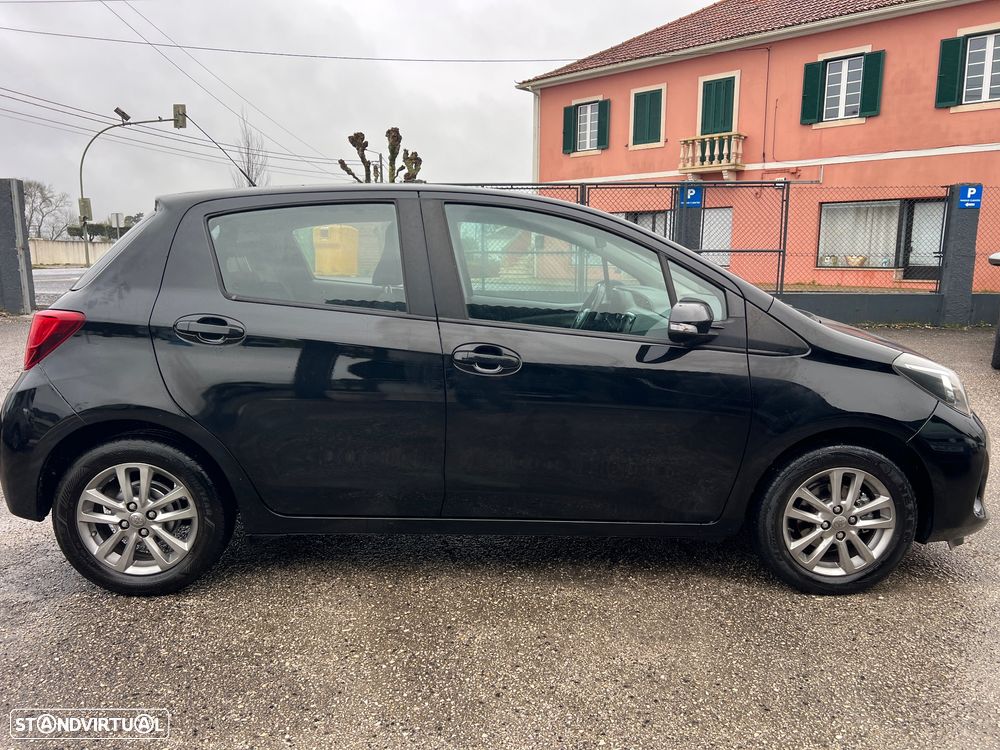 Toyota Yaris 1.0 VVT-i Comfort +PS+PT Techno - 38
