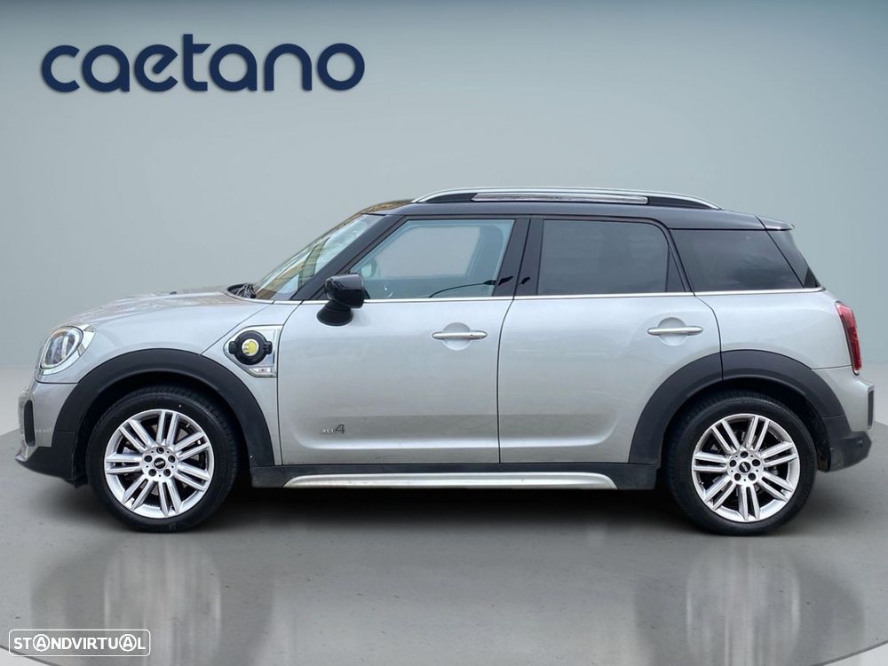 MINI Countryman Cooper SE Premium Classic Auto - 24