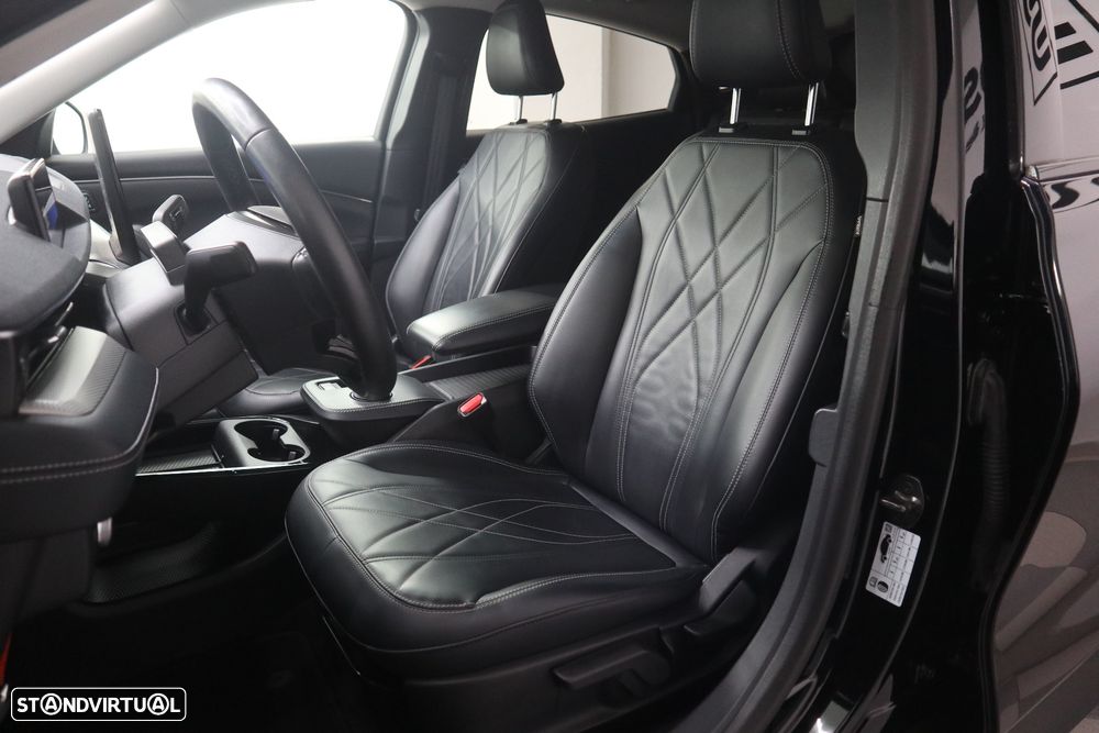 Ford Mustang Mach-E Standard - 13