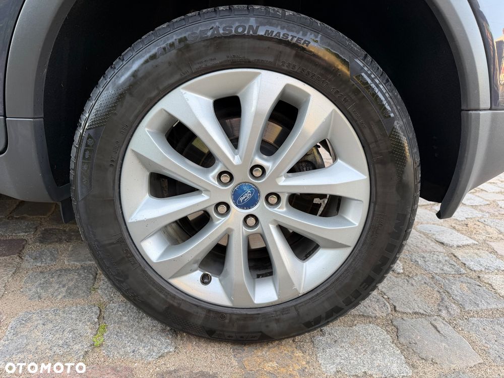 Ford Kuga 2.0 TDCi 2x4 Titanium - 36