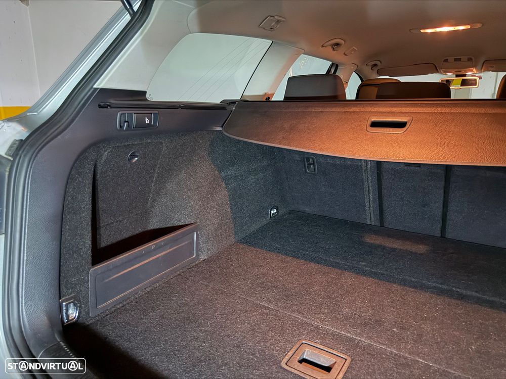 VW Passat Variant 2.0 TDI Highline - 15