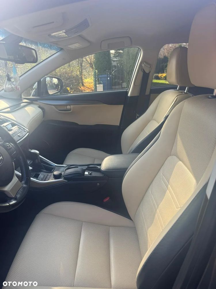 Lexus NX 200t Comfort AWD - 6