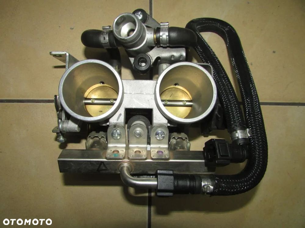 Benelli TRK 502X przepustnice wtryski TPS - 1