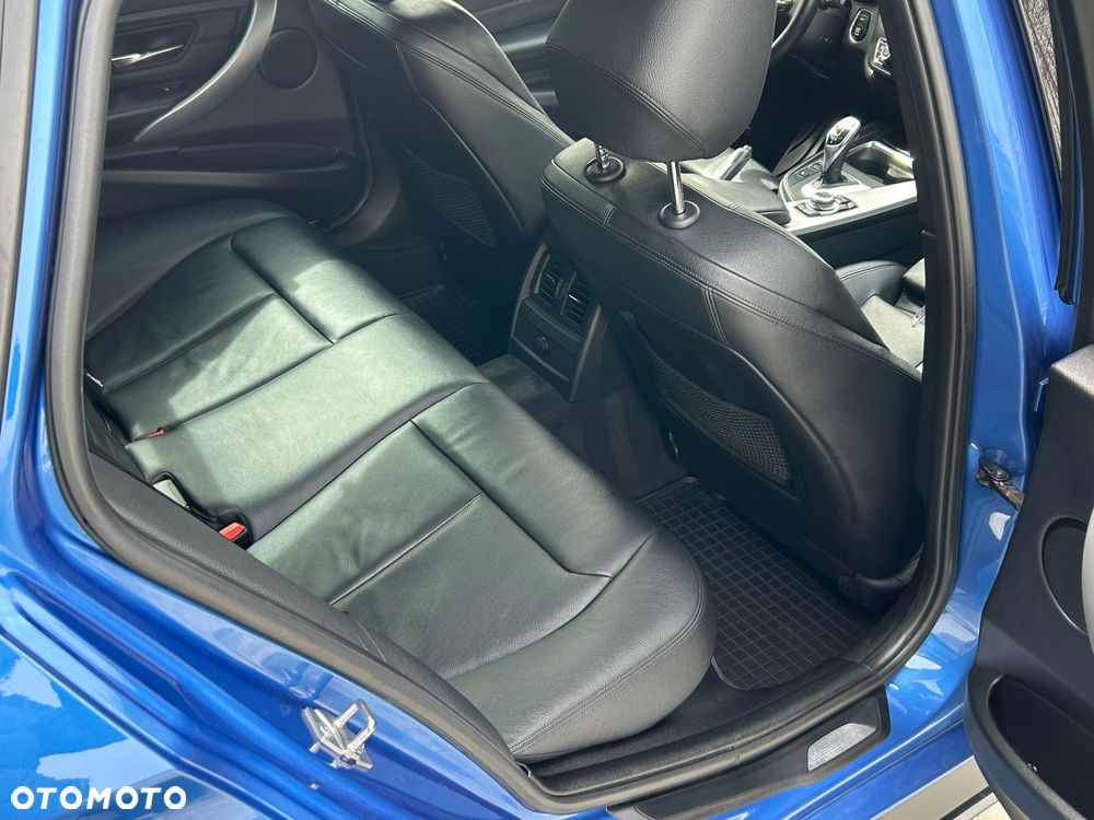 BMW Seria 3 330d xDrive Sport Line - 10