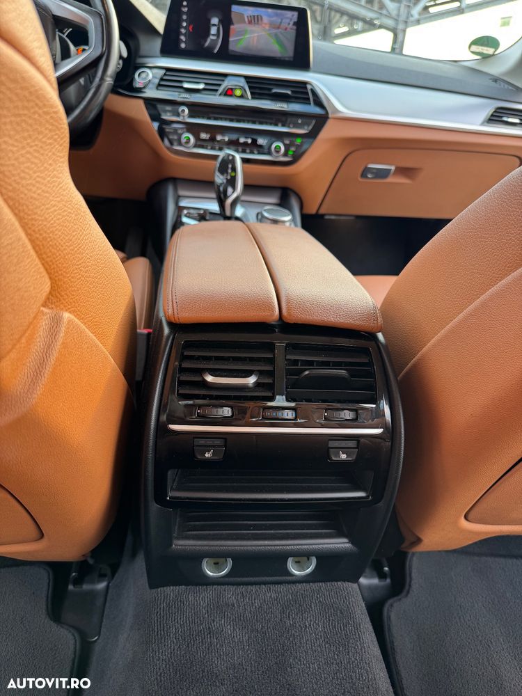 BMW Seria 5 525d AT - 9