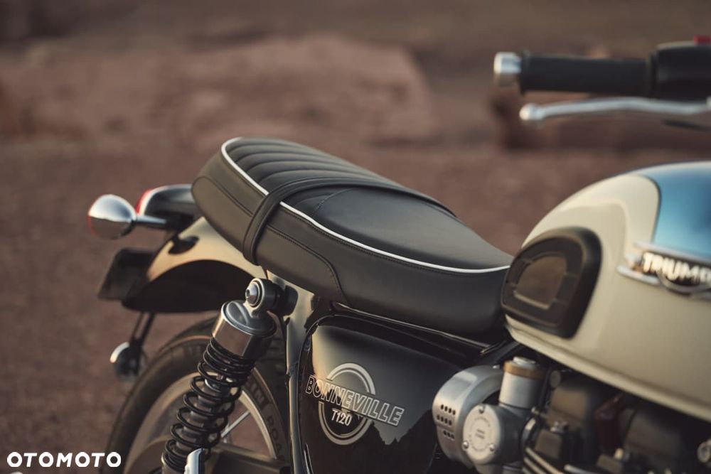 Triumph Bonneville - 5