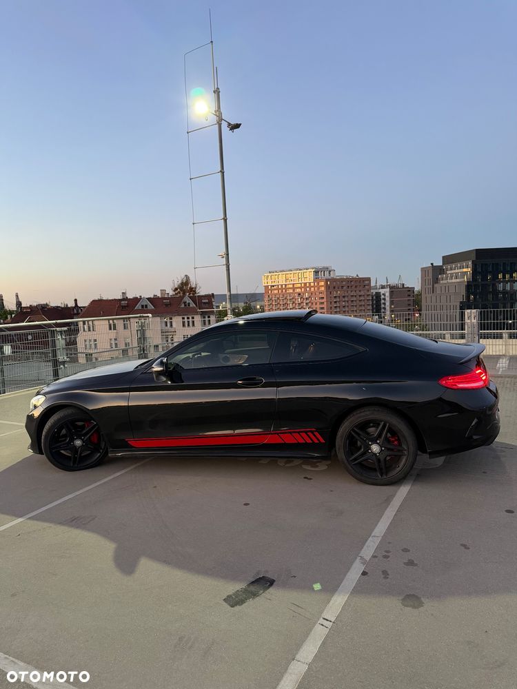 Mercedes-Benz Klasa C 300 7G-TRONIC AMG Line - 6