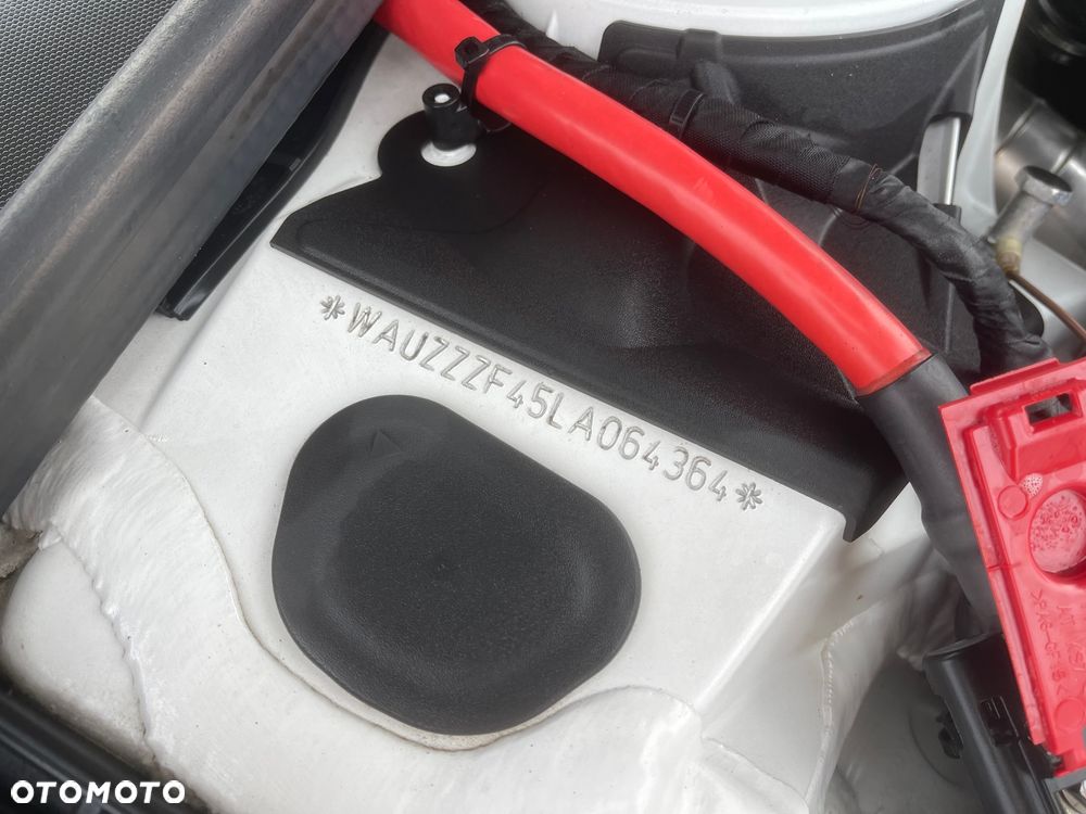 Audi A4 Limousine - 17