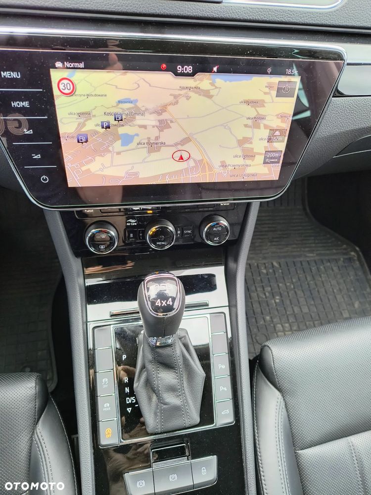 Skoda Superb 2.0 TSI 4x4 DSG L&K - 27