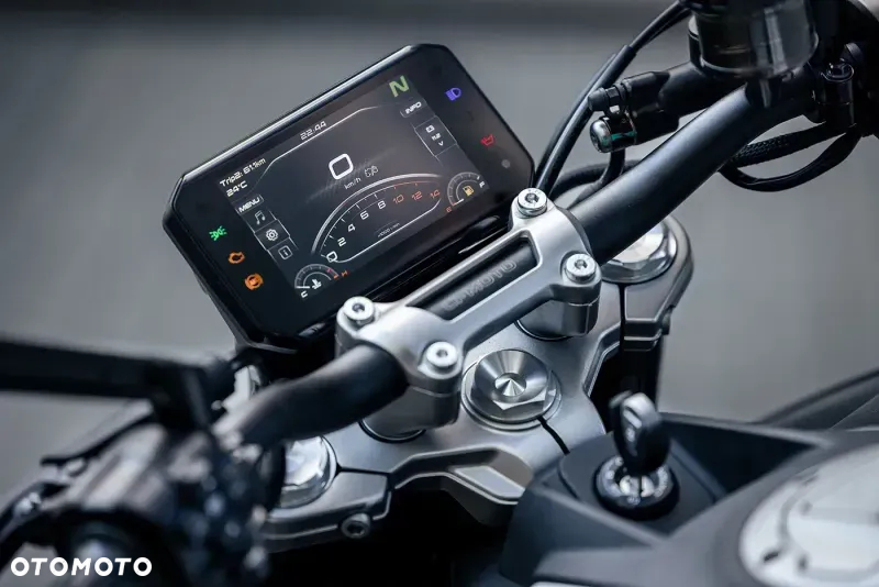 CFMoto NK - 23