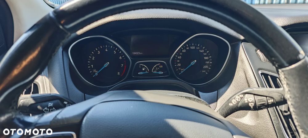 Ford Focus 1.6 Platinium X - 9