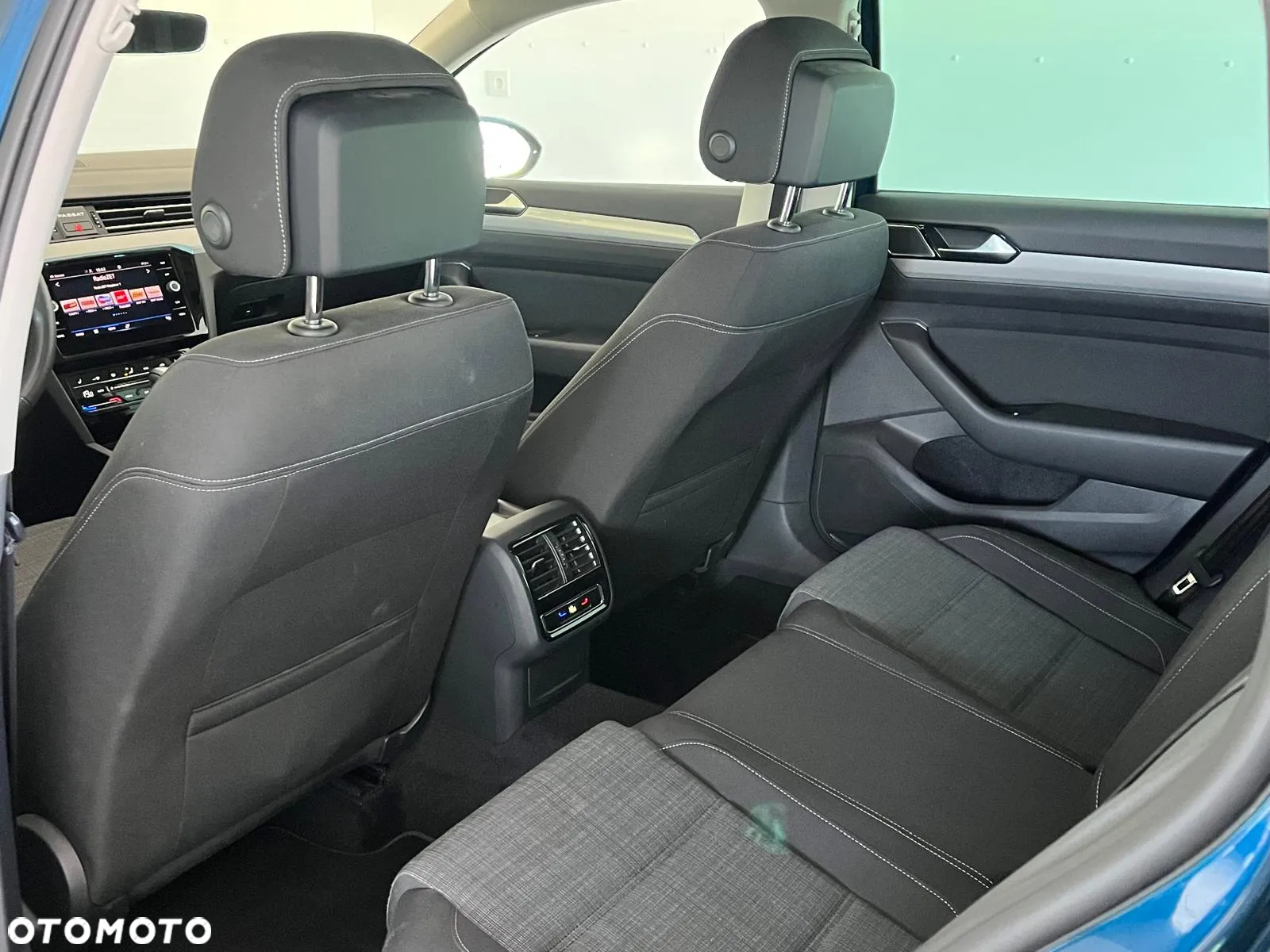 Volkswagen Passat 2.0 TSI Business DSG - 39