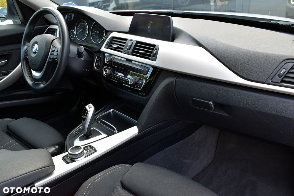 BMW Seria 3 320i Advantage sport - 9
