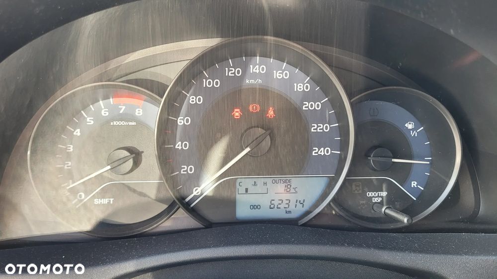 Toyota Corolla 1.6 Active - 12