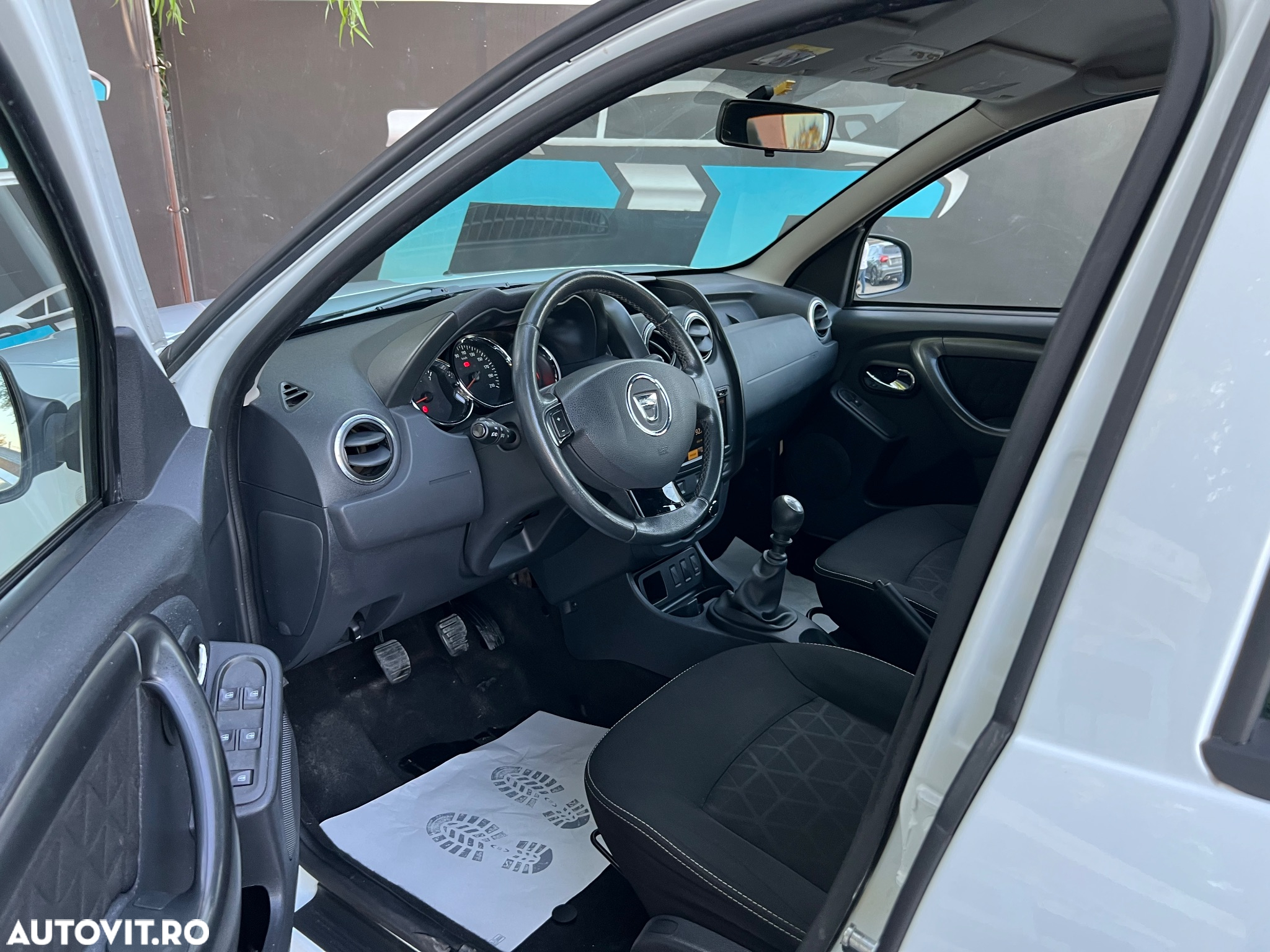 Dacia Duster 1.5 dCi 4x2 Ambiance - 11