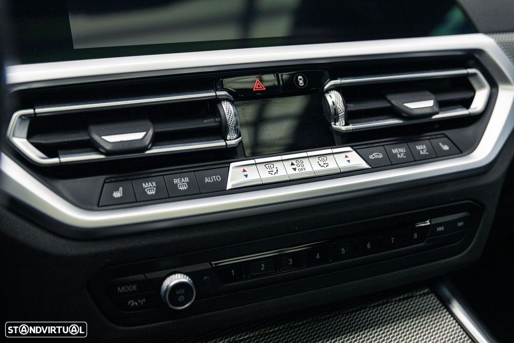 BMW 330 e iPerformance Pack M - 43