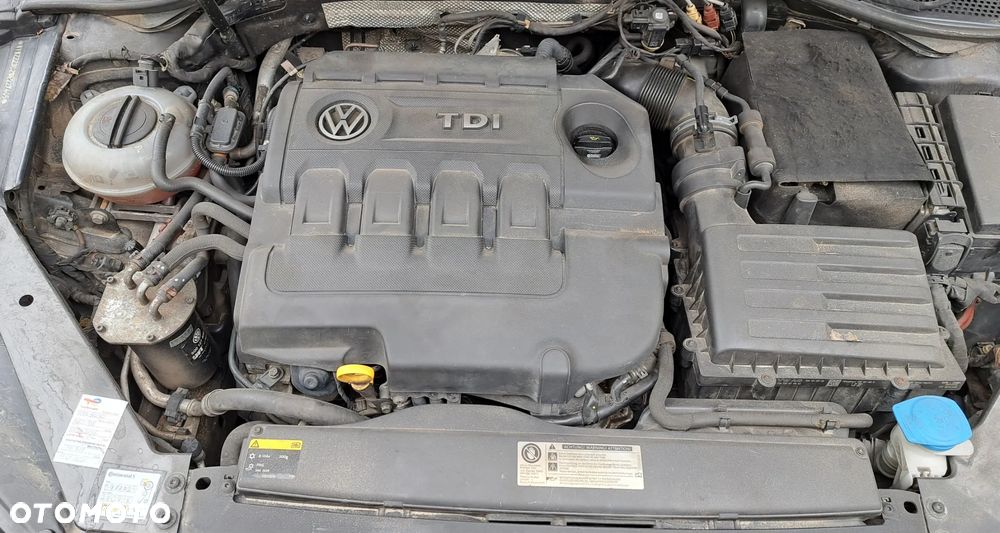 Volkswagen Passat 2.0 TDI BMT 4Mot Highline DSG - 16