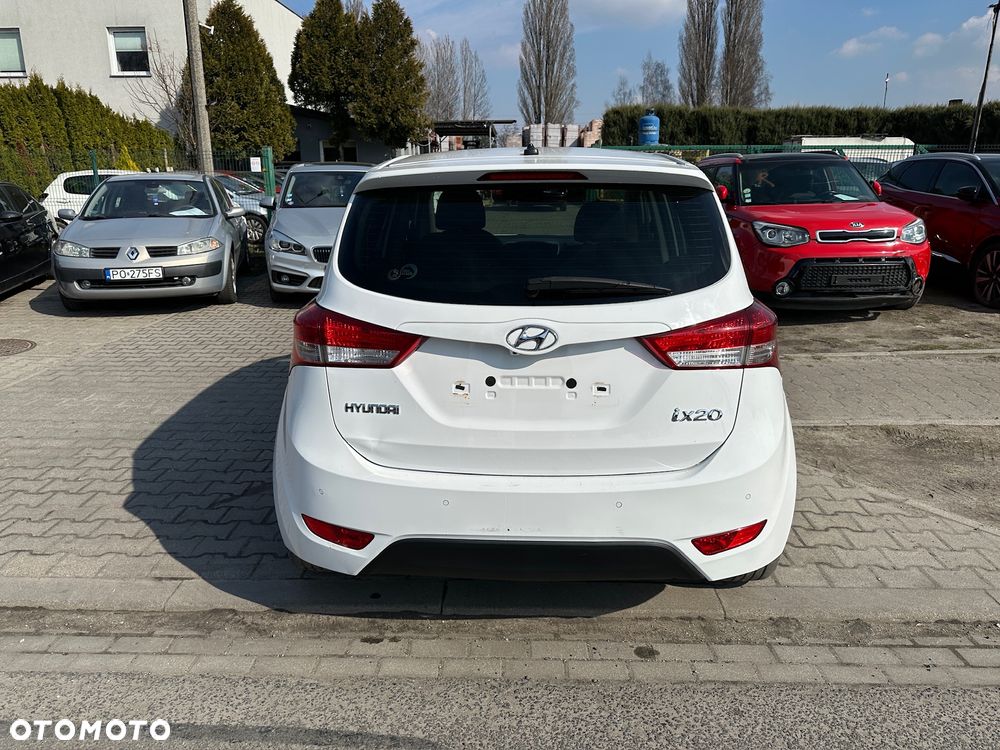 Hyundai ix20 1.4 Premium blue - 6