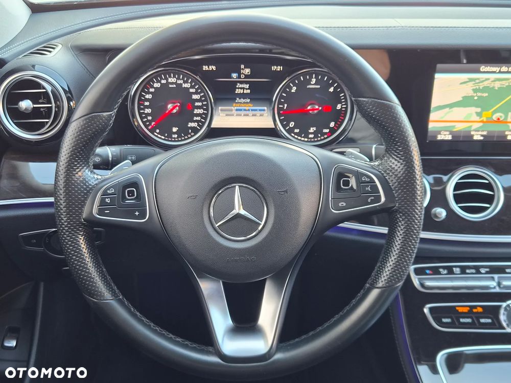 Mercedes-Benz Klasa E 220 d 9G-TRONIC - 19