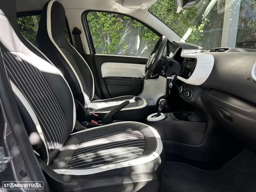 Renault Twingo Z.E. 22 Intens - 17