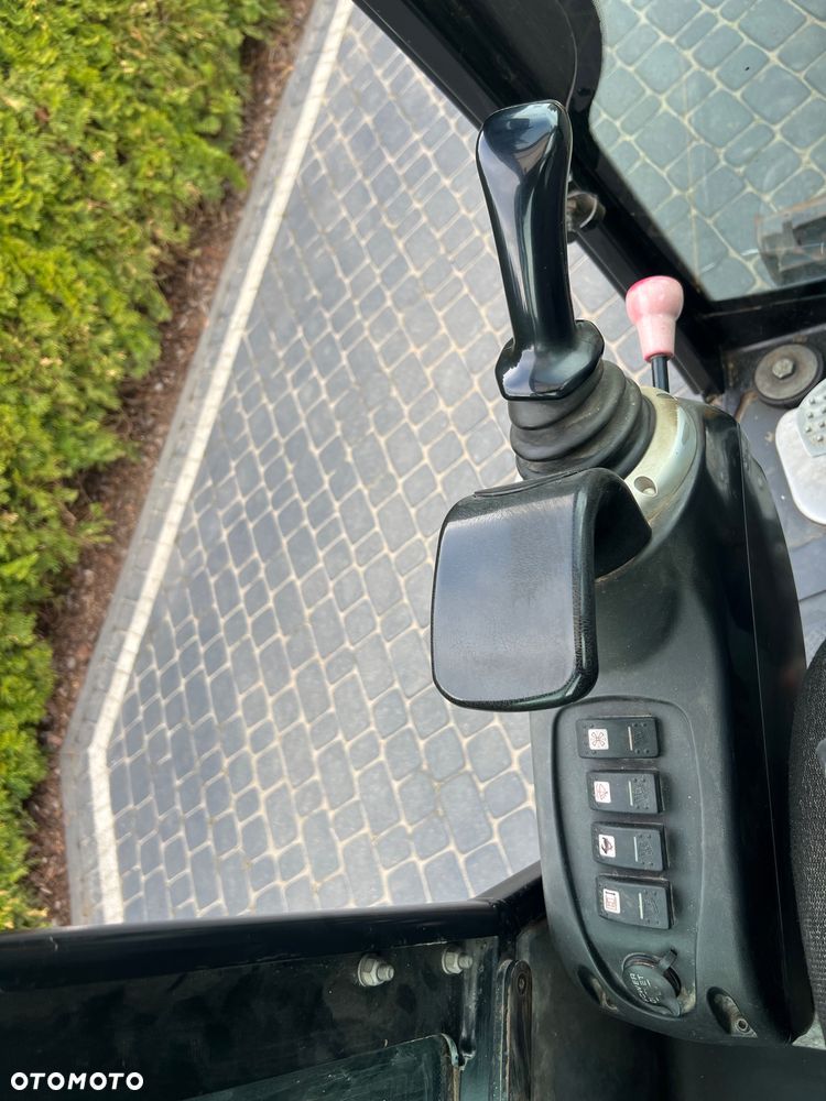 JCB 8018 - 10