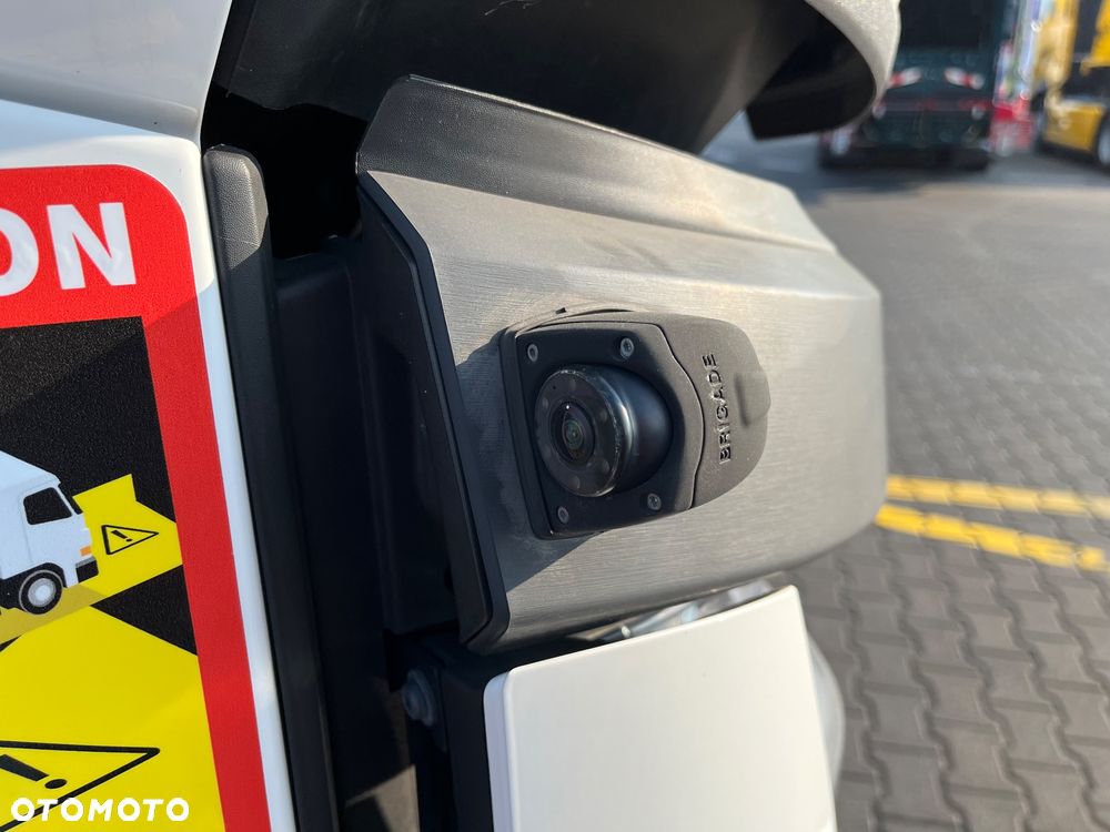 Renault T480 Sleeper Cab - 8